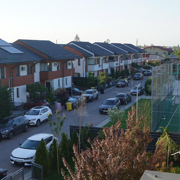 Casă modernă cu 6 camere într-un ansamblu rezidențial premium-1